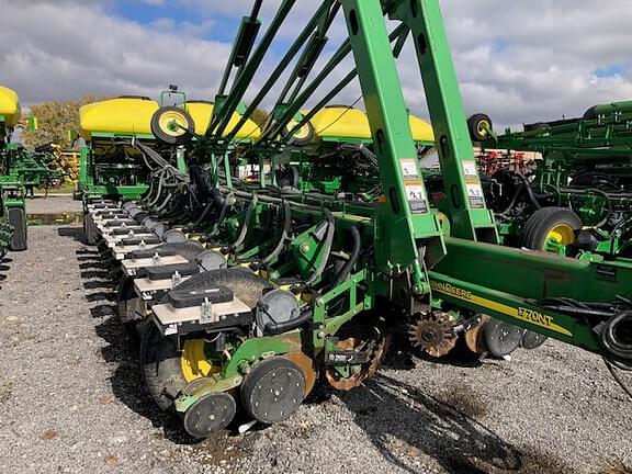 Image of John Deere 1770 equipment image 1