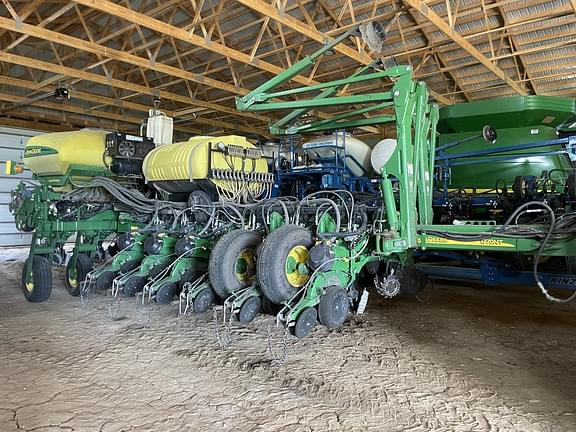 Image of John Deere 1770 Primary image