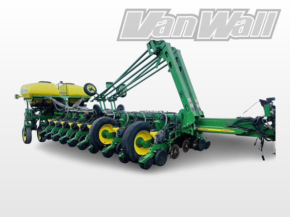 2008 John Deere 1770 Equipment Image0