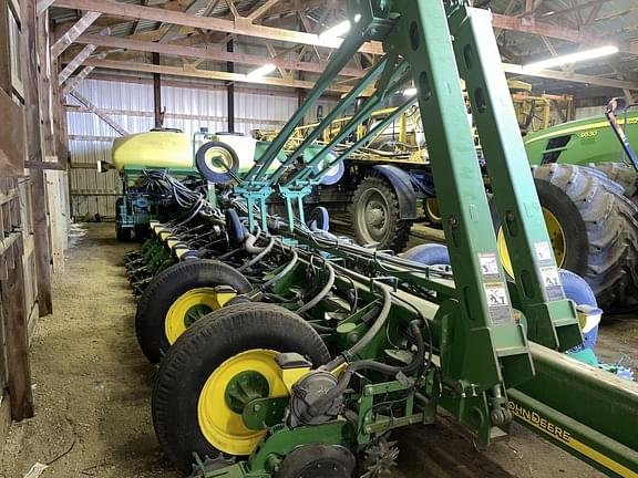 Image of John Deere 1770 Primary image