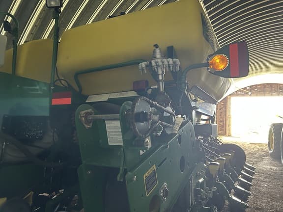 Image of John Deere 1770 equipment image 2