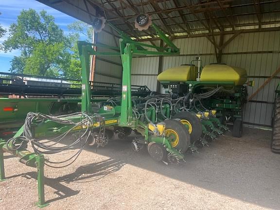 Image of John Deere 1770 Primary image