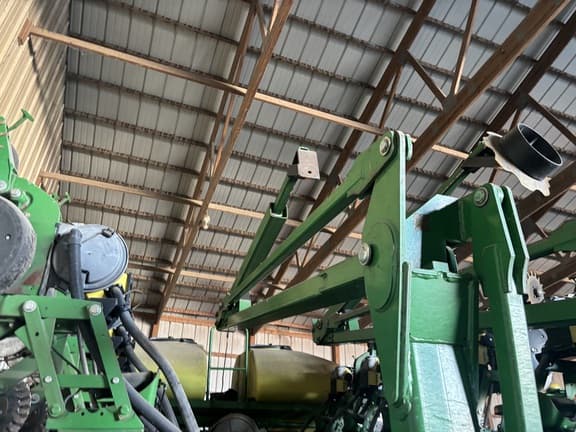 Image of John Deere 1790 equipment image 2