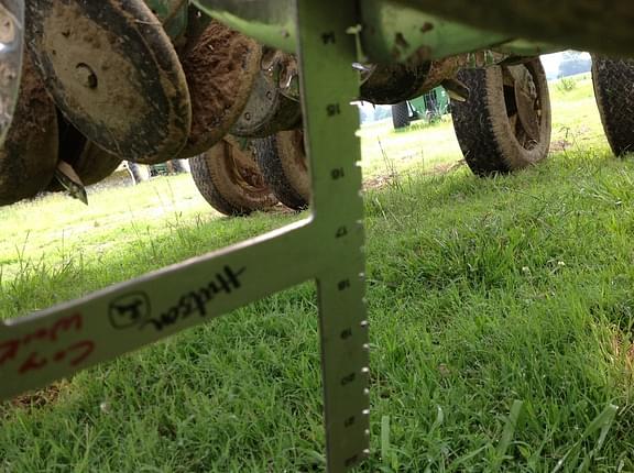 Image of John Deere 1790 equipment image 1