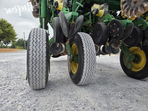 Image of John Deere 1790 equipment image 4