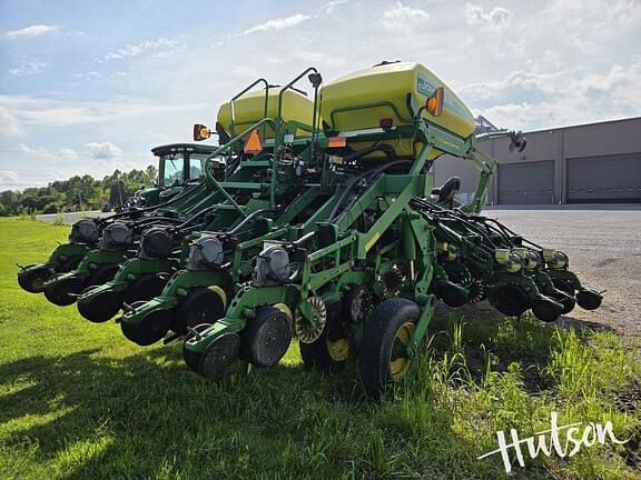Image of John Deere 1790 equipment image 3