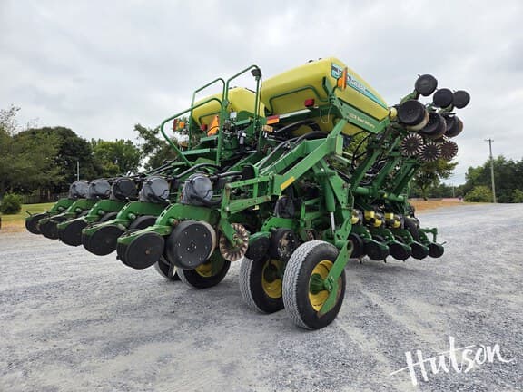 Image of John Deere 1790 equipment image 3