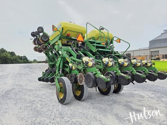 Image of John Deere 1790 equipment image 2