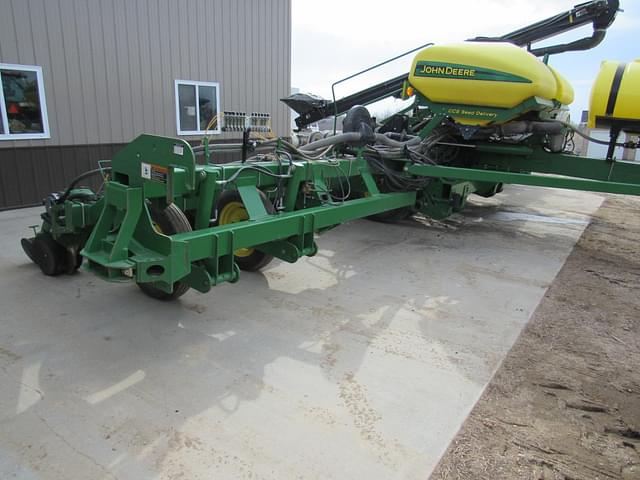 Image of John Deere 1790 equipment image 4