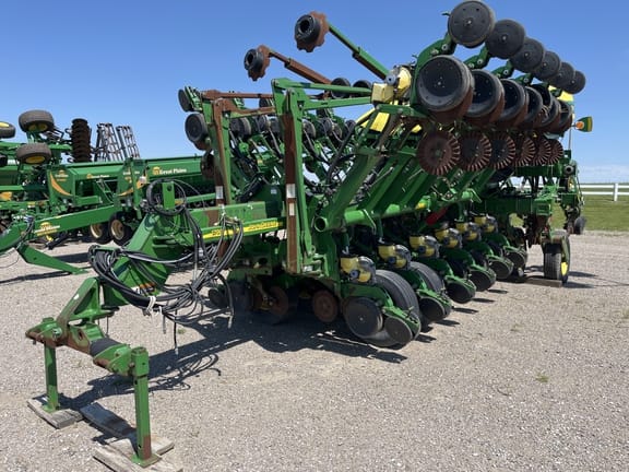 2008 John Deere 1790 Equipment Image0