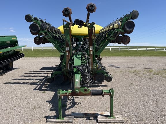Image of John Deere 1790 equipment image 1
