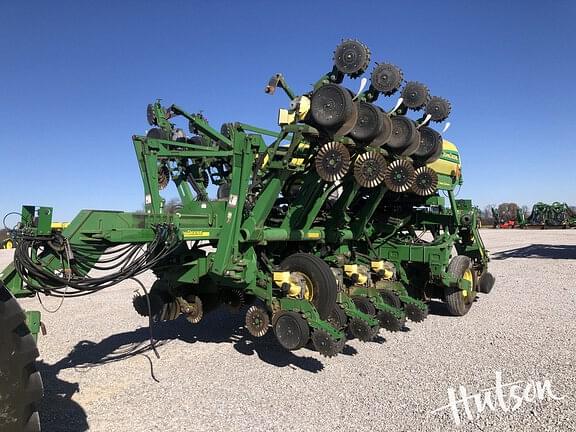 Image of John Deere 1790 equipment image 1