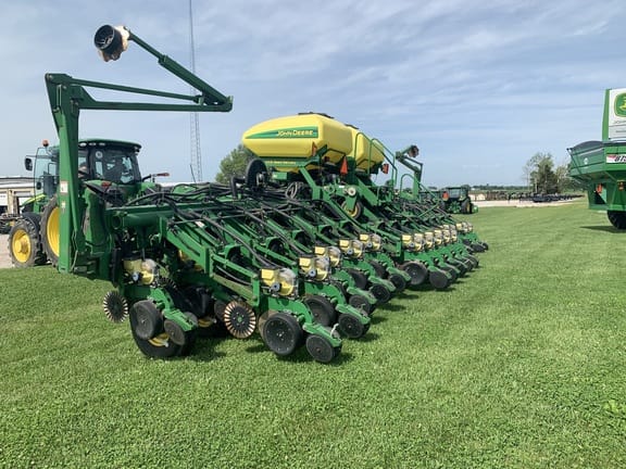 Main image John Deere 1790