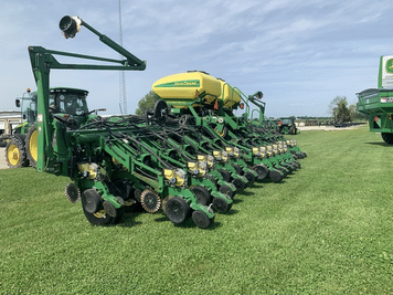 Main image John Deere 1790