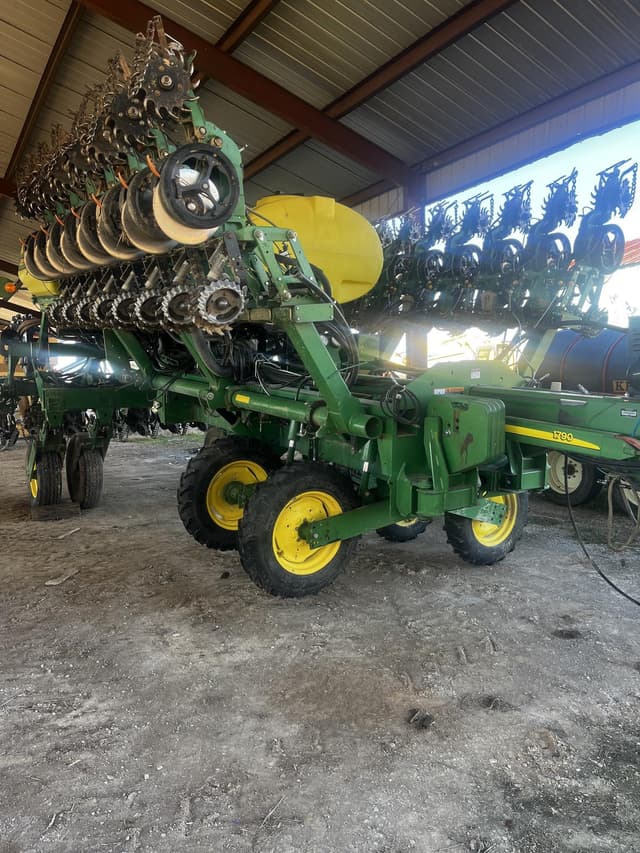 Image of John Deere 1790 equipment image 2