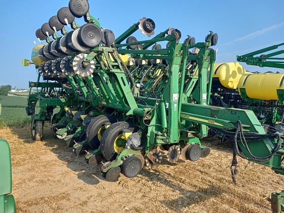 2008 John Deere 1790 Equipment Image0