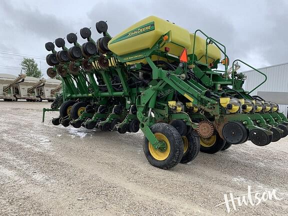 Image of John Deere 1790 equipment image 4