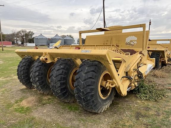 Image of John Deere 1812C equipment image 4