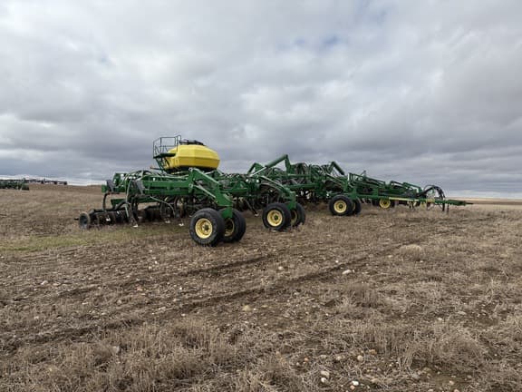 Image of John Deere 1830 equipment image 1