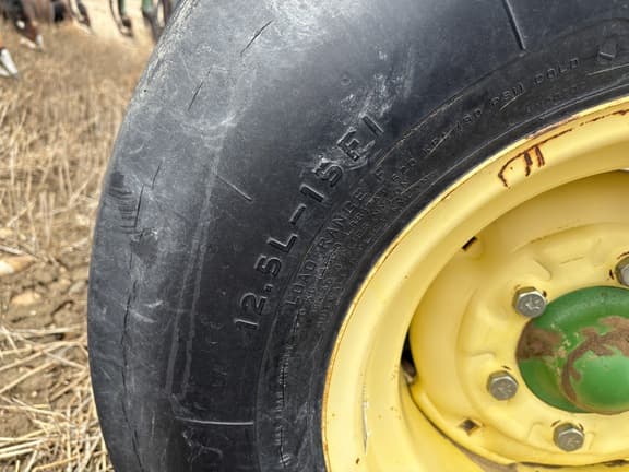 Image of John Deere 1830 equipment image 4