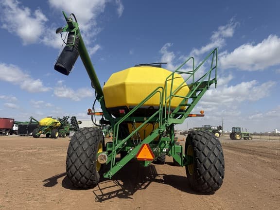 Image of John Deere 1890 equipment image 3