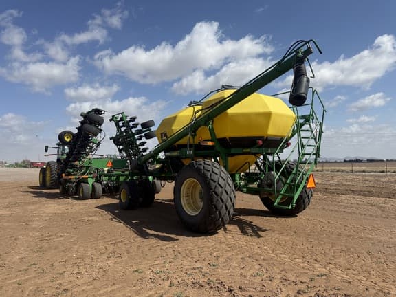 Image of John Deere 1890 equipment image 2