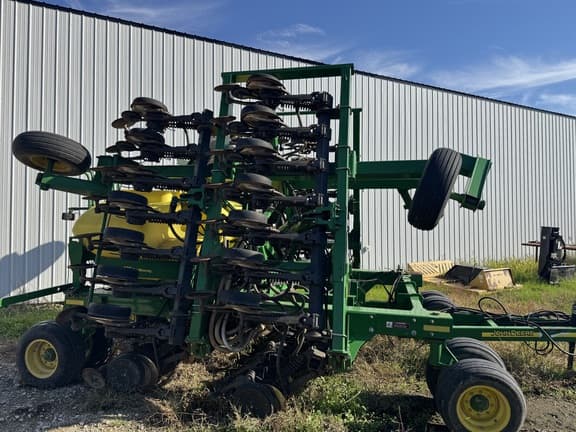 Image of John Deere 1990 equipment image 3