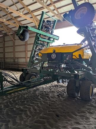 Image of John Deere 1990 Primary image