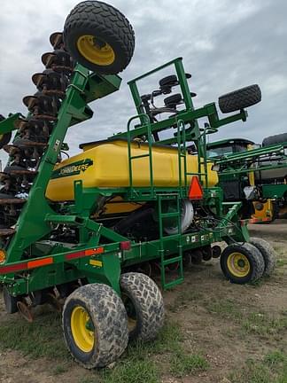 Image of John Deere 1990 equipment image 2