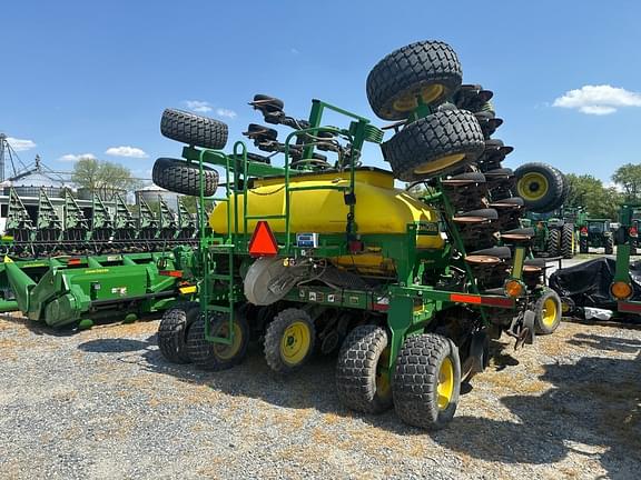 Image of John Deere 1990 equipment image 3