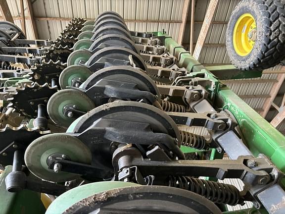 Image of John Deere 1990 equipment image 4