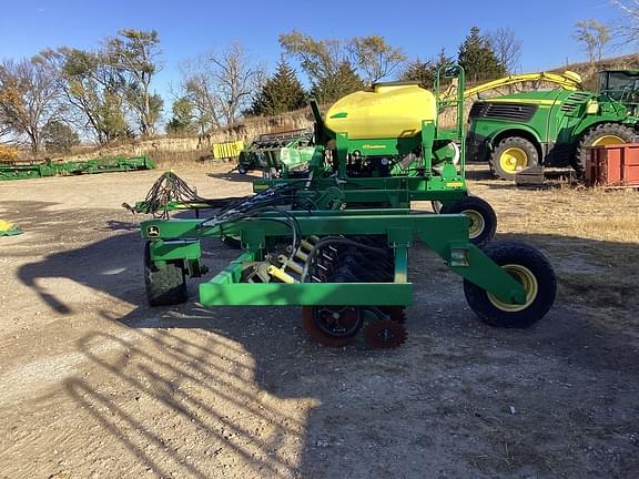 Image of John Deere 1990 equipment image 4