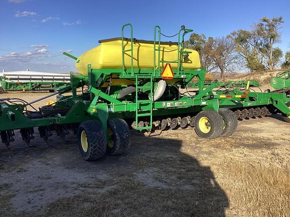 Image of John Deere 1990 equipment image 2