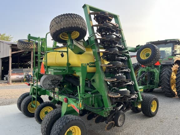 Image of John Deere 1990 equipment image 3