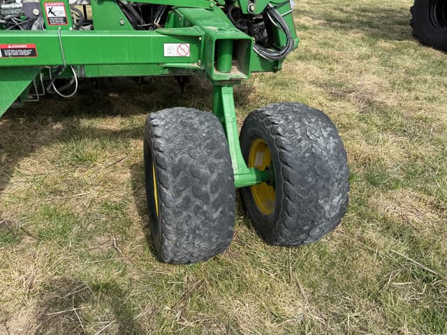 Image of John Deere 1990 equipment image 4