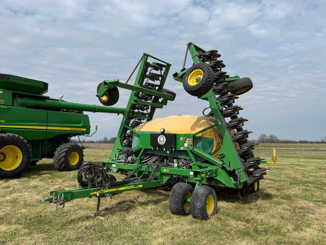 Image of John Deere 1990 Primary image