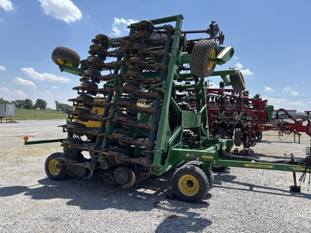 Image of John Deere 1990 equipment image 1