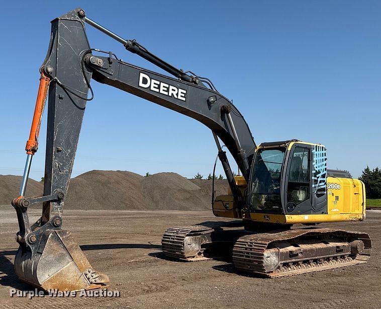 Image of John Deere 200D-LC Primary image
