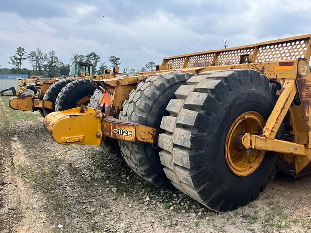 Image of John Deere 2112E equipment image 4