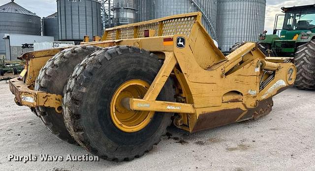 Image of John Deere 2112E equipment image 4