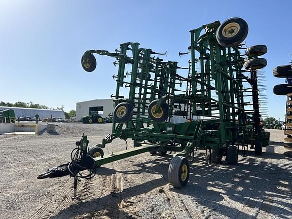 Image of John Deere 2210 equipment image 3