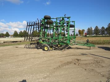 Main image John Deere 2210