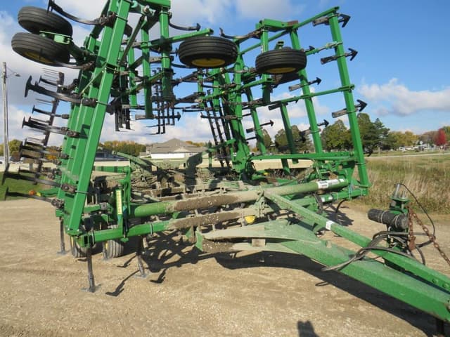 Image of John Deere 2210 equipment image 3