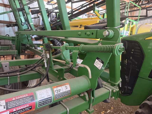 Image of John Deere 2210 equipment image 2