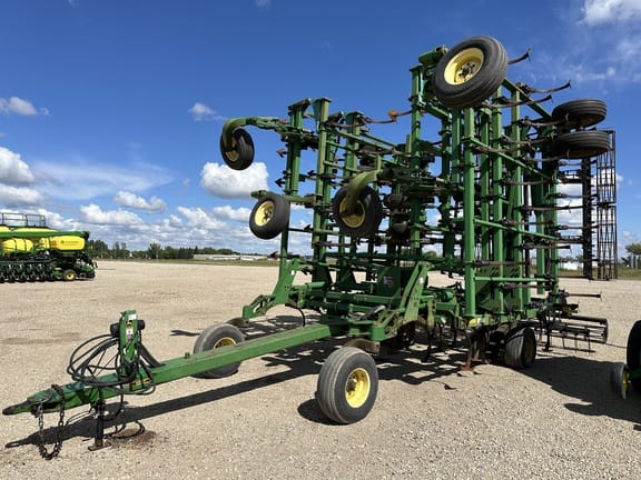 Main image John Deere 2210