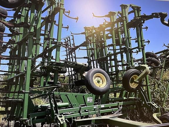 Image of John Deere 2210 equipment image 3