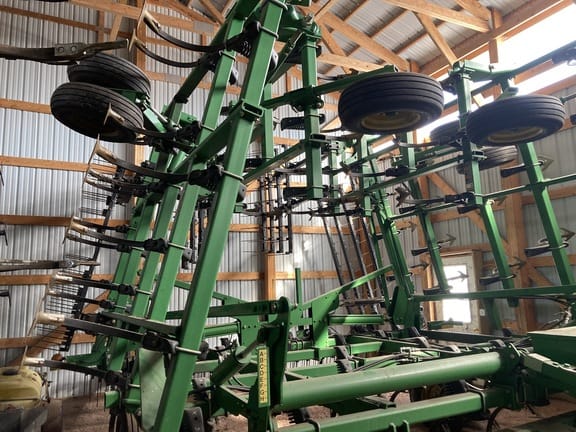 Main image John Deere 2210L