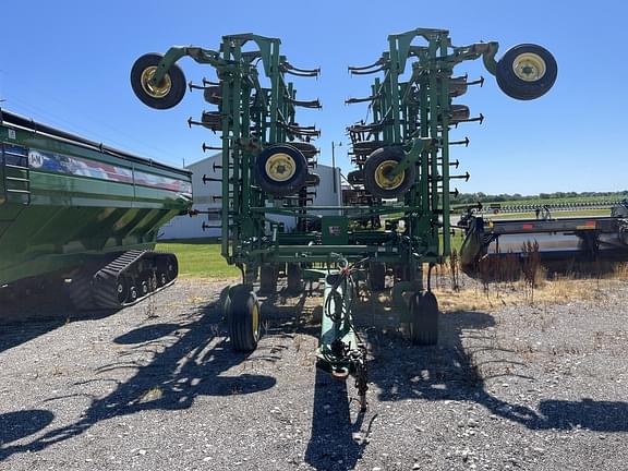 Image of John Deere 2210 equipment image 1