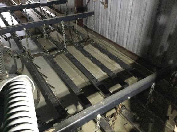 Image of John Deere 2210 equipment image 4