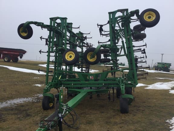 Image of John Deere 2210 equipment image 4